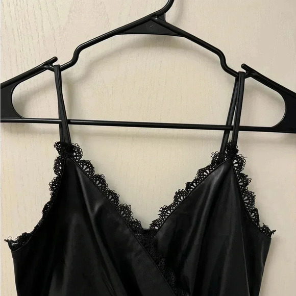 Black leather-like Promesa strappy dress great condition perfect for date night - Picture 8 of 8